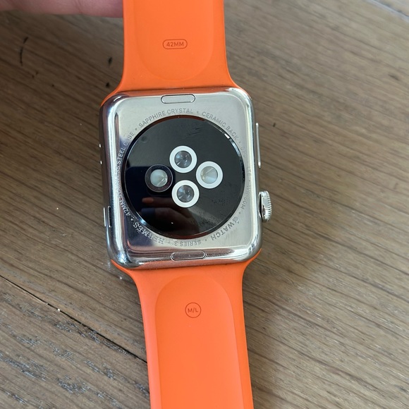 Apple Hermès Series 3, 42MM - Picture 2 of 7